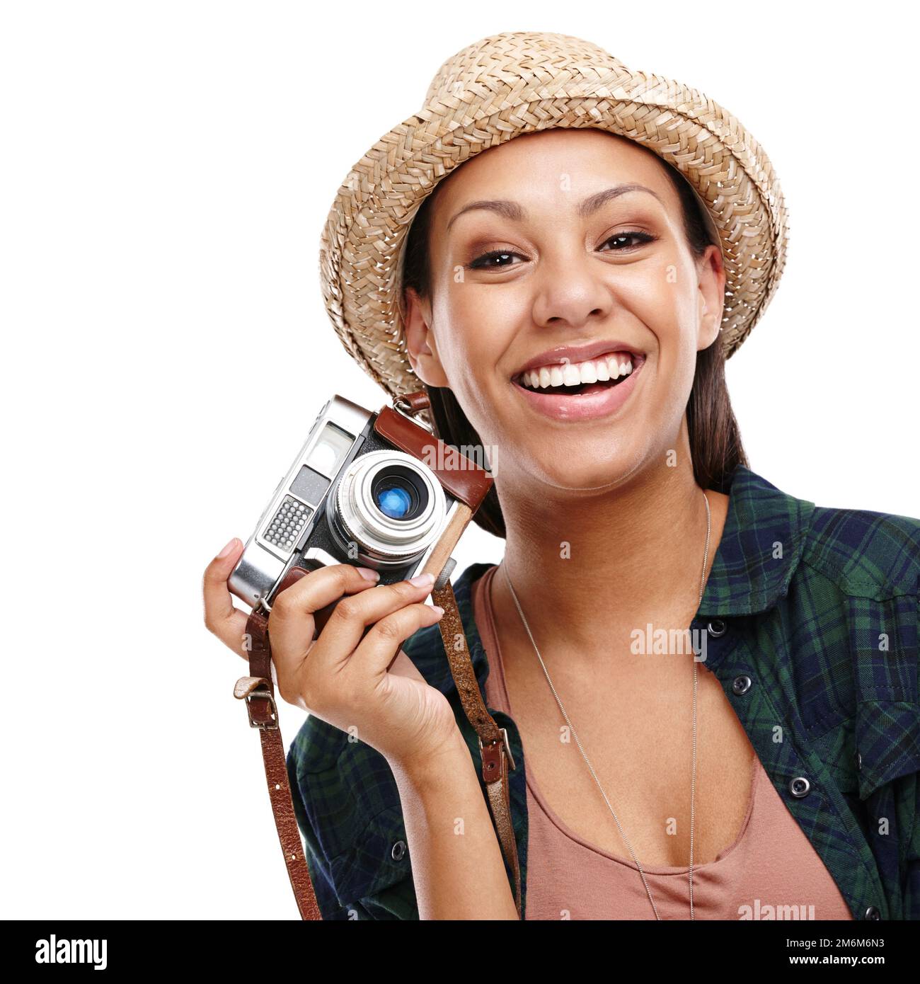 Wie wäre es, wenn ich ein Foto von dir mache? Porträt einer attraktiven jungen Frau mit einer weißen Retro-Kamera. Stockfoto Wie wäre es, wenn ich ein Foto von dir mache? Porträt einer attraktiven jungen Frau mit einer weißen Retro-Kamera. Stockfoto