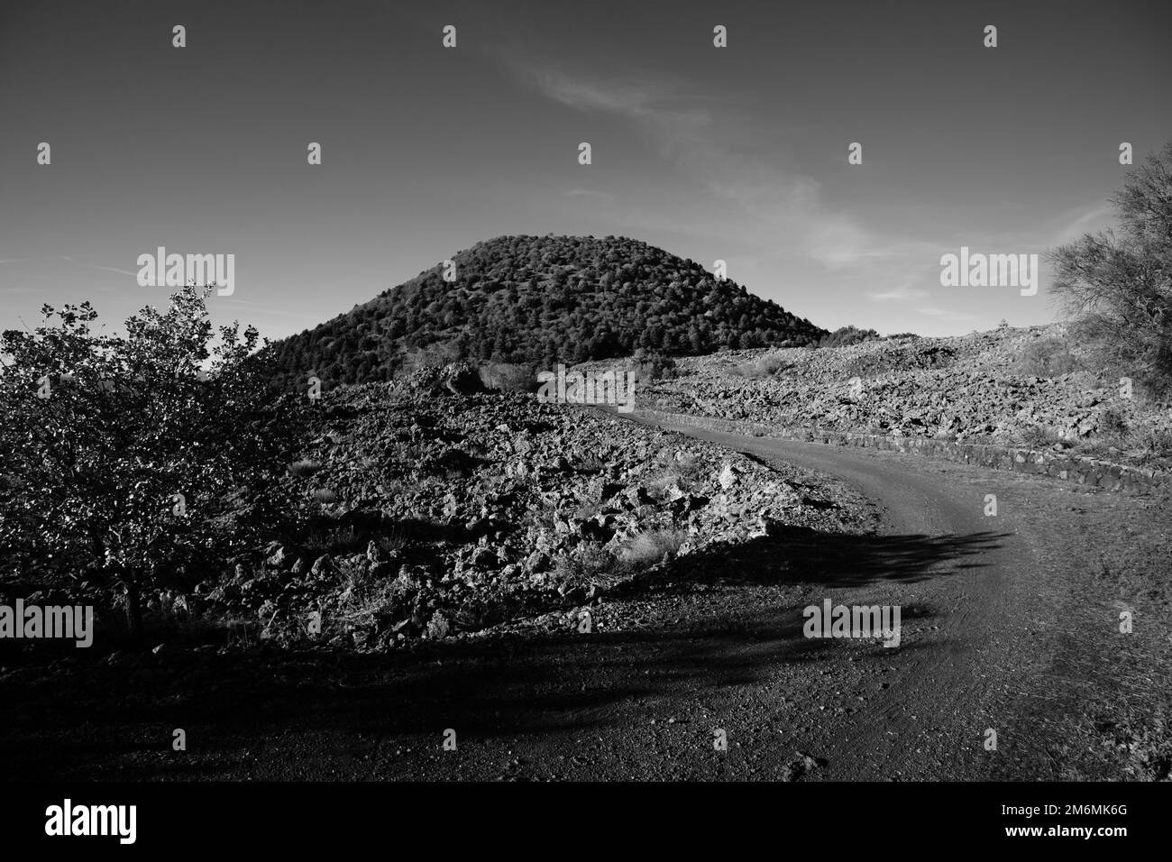 Ätna-Nationalpark-Landschaft in Schwarz und Weiß, Sizilien, Italien Stockfoto