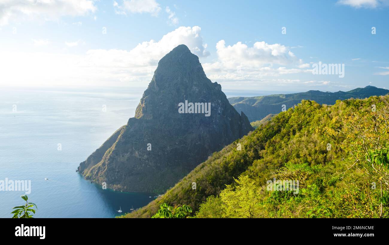 Pitons Moutains von St. Lucia, St. Lucia Karibisches Meer mit Pitons Stockfoto