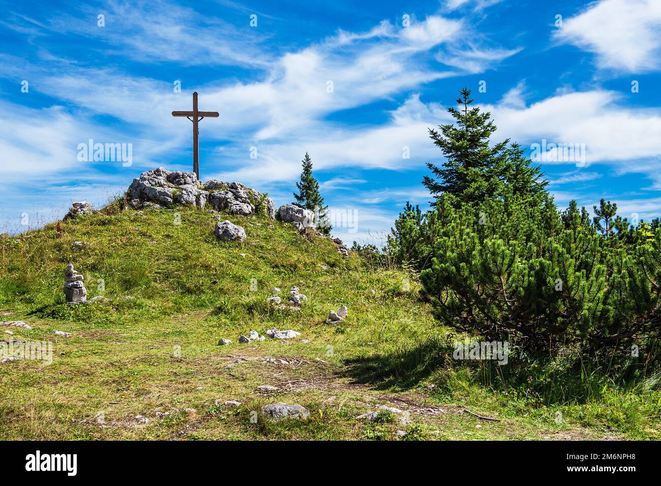 Gipfel Des Prediktstuhls Mit Cross Im Berchtesgadener Land. Stockfoto