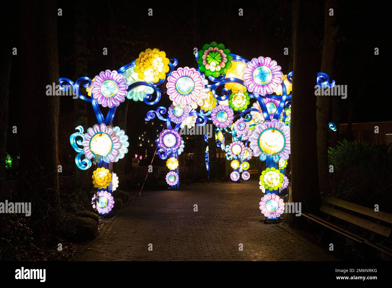 Ausstellung der Lichtskulptur China Lights in Emmen, Niederlande Stockfoto