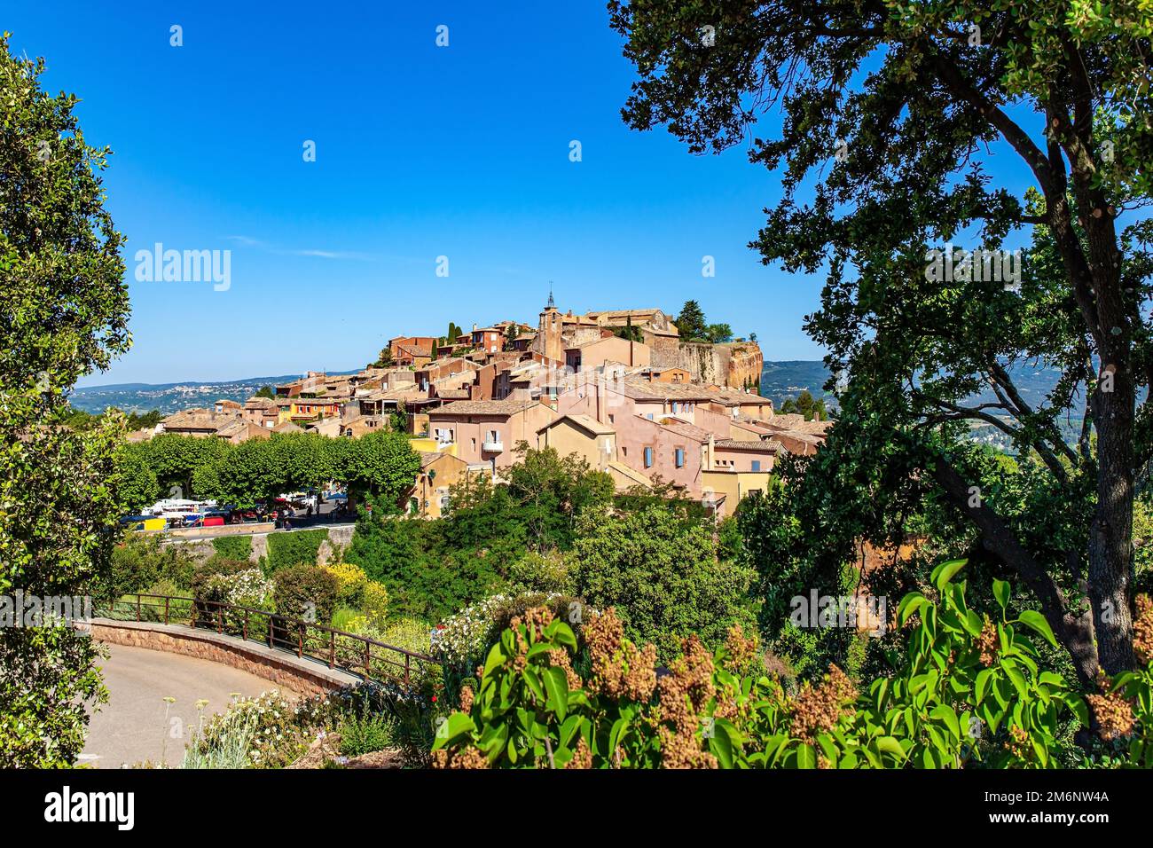 Pueblos mas bonitos de francia Fotos und Bildmaterial in hoher