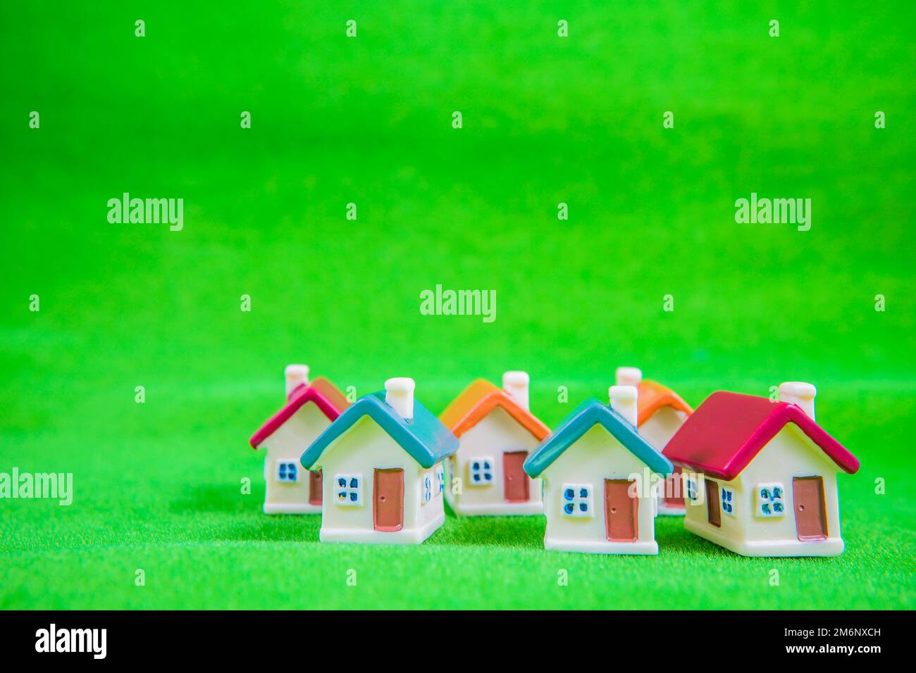 Grünland des Miniaturhauses (Lebensplan und Familienplanung) Stockfoto