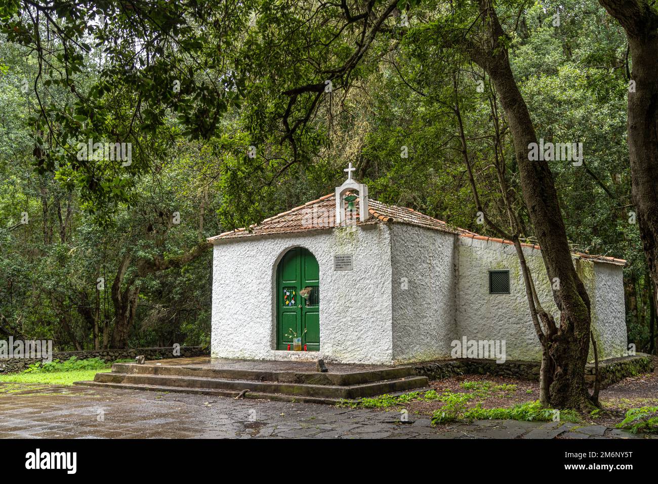 Die Kapelle Ermita de Lourdes, El Cedro, Nationalpark Garajonay, Insel La Gomera, Kanarische Inseln, Spanien | Kapelle unserer Lieben Frau von Lourdes, El CED Stockfoto