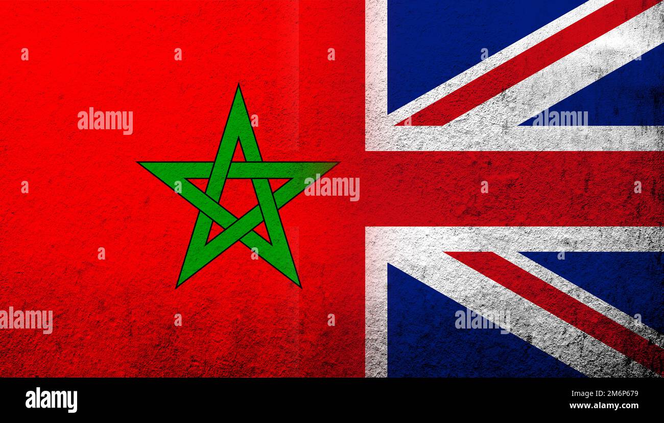 Nationalflagge des Vereinigten Königreichs (Großbritannien) Union Jack mit dem Königreich Marokko Nationalflagge. Grungen Hintergrund Stockfoto