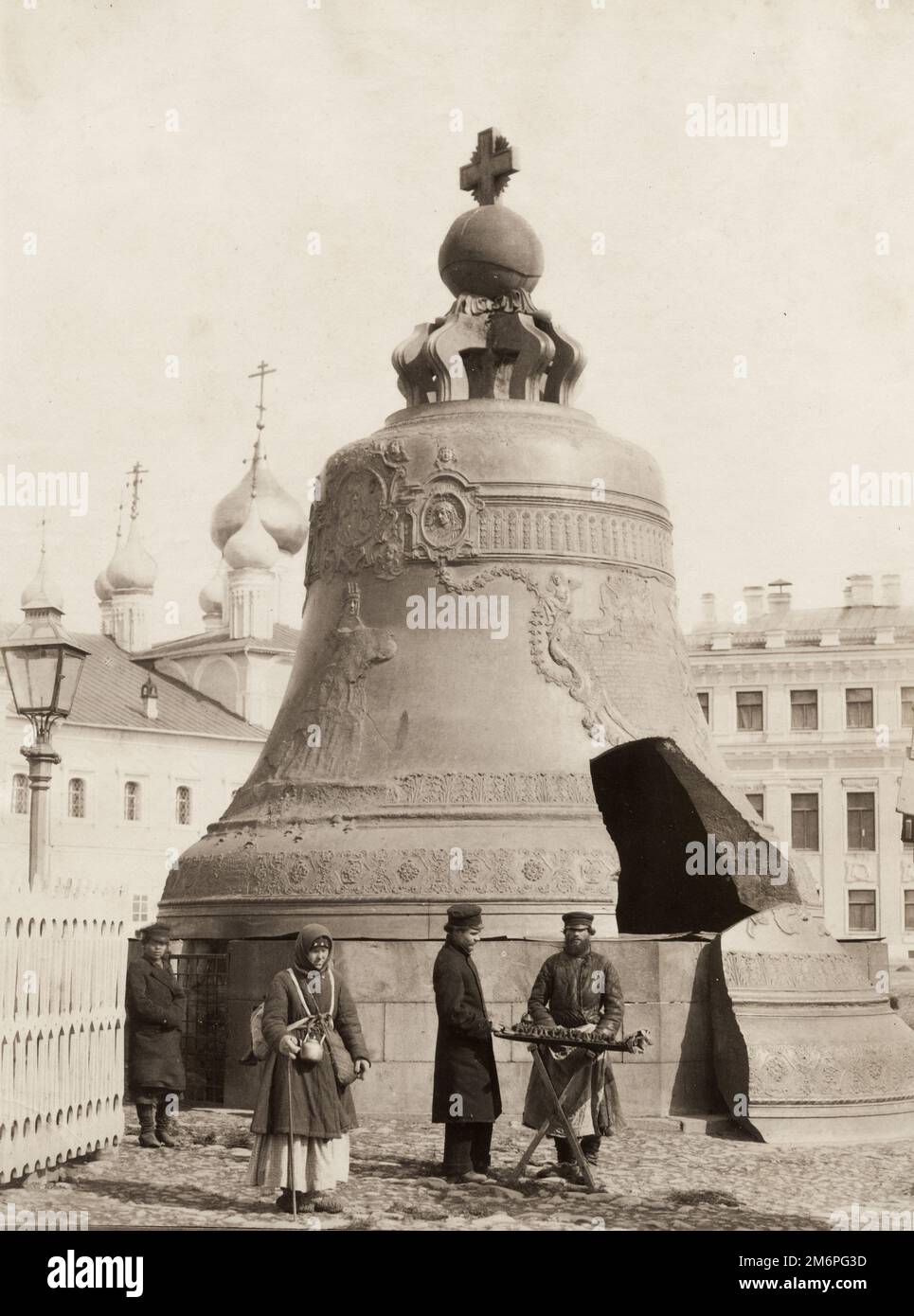 Foto aus dem 19. Jahrhundert: Zarenglocke, Zarsky Kolokol, Moskau, Russland Stockfoto