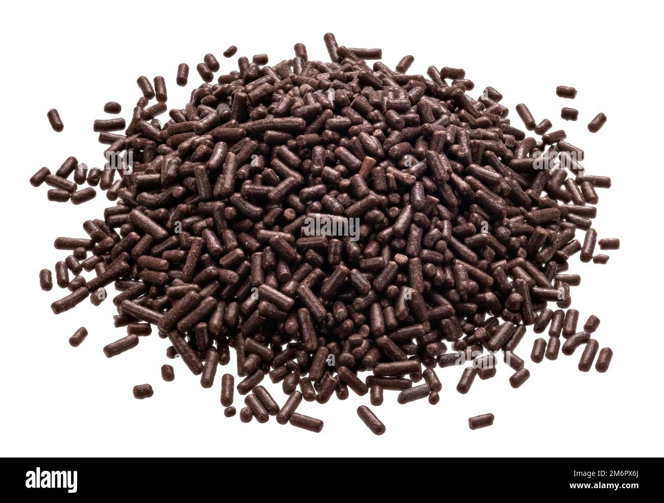 Schokoladenstreuseln stapeln isoliert auf weißem Hintergrund Stockfoto