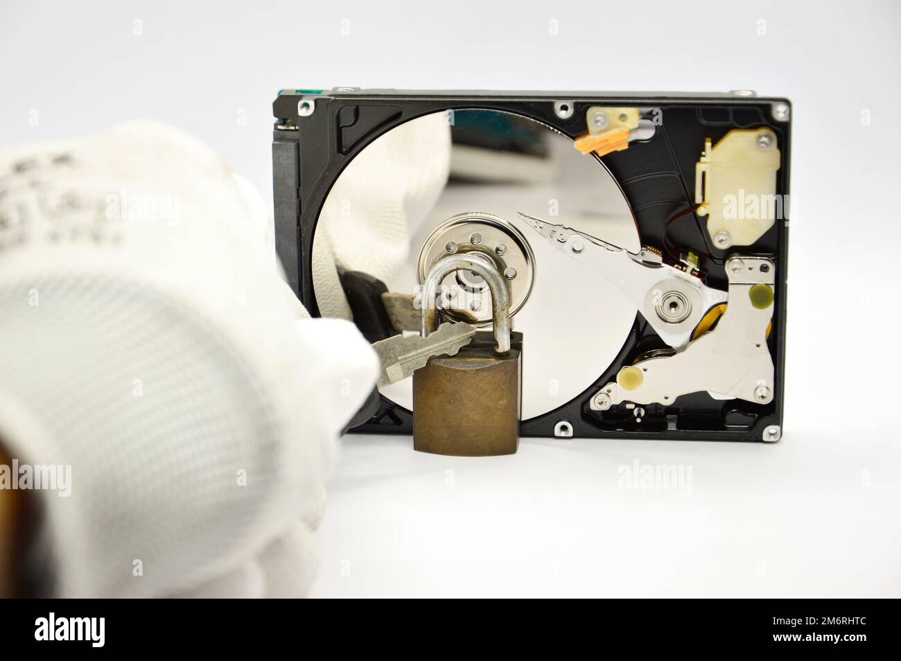 Plattenlaufwerk mit 2,5 Zoll Größe, Datenschutzkonzept Stockfoto
