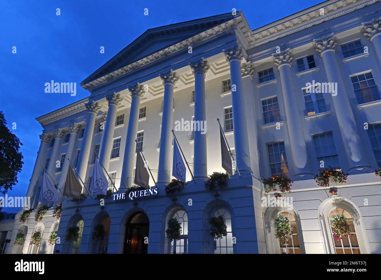 The Queens Hotel, The Promenade, Cheltenham, Gloucestershire, England, Großbritannien, GL50 1NN - 1838by C & RW Jearrad Stockfoto