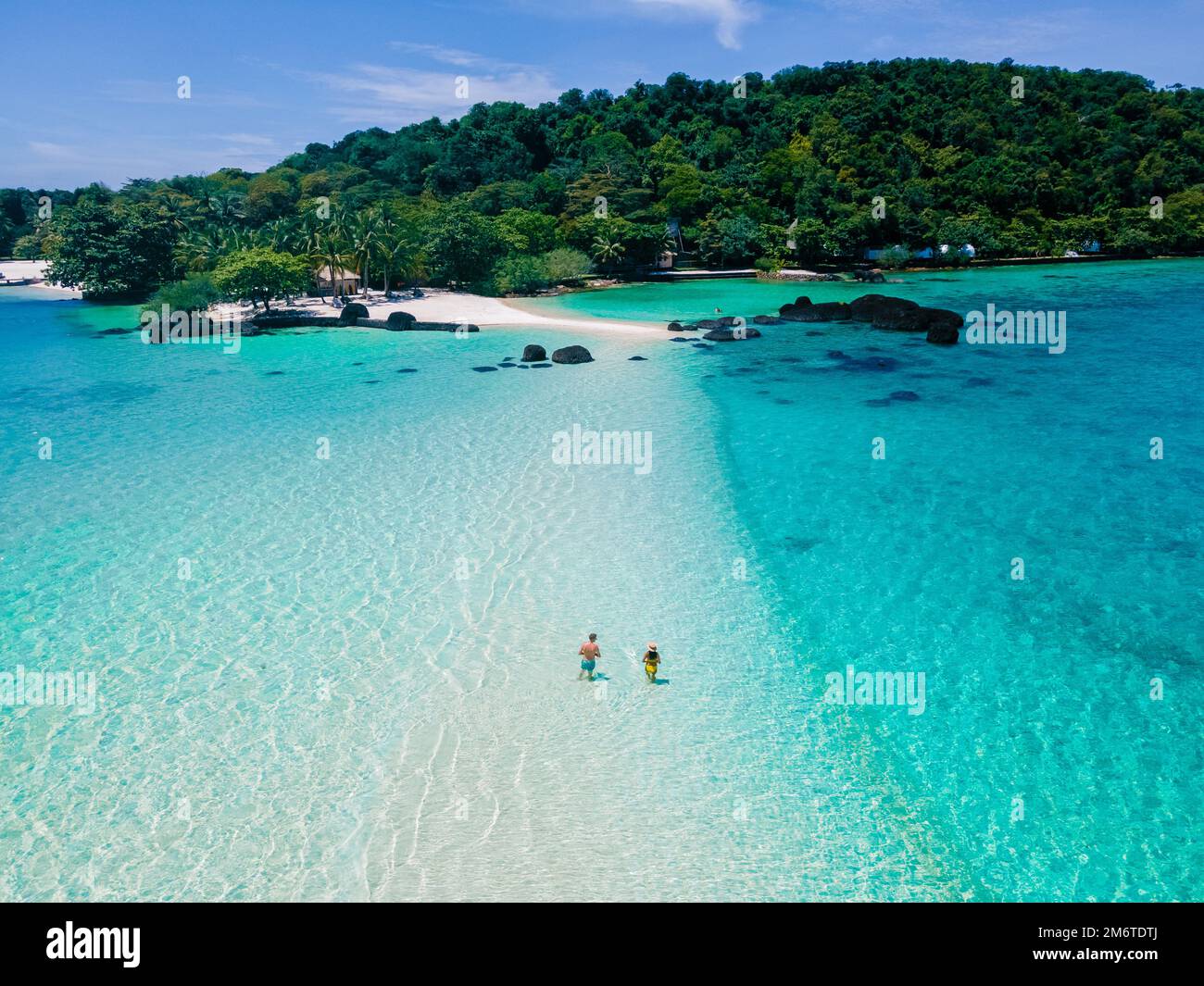 Tropical Island Koh Kham Trat Thailand, Blick aus der Vogelperspektive auf die tropische Insel in der Nähe von Koh Mak Thailand Stockfoto