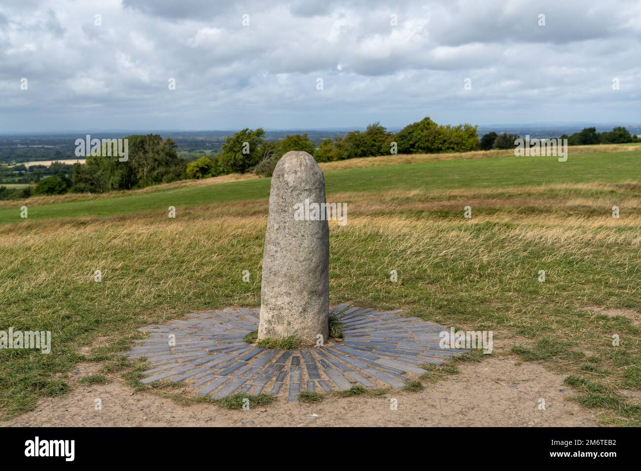 Ein Blick auf den Stein des Schicksals auf dem Hügel von tara in der Grafschaft Meath in Irland Stockfoto