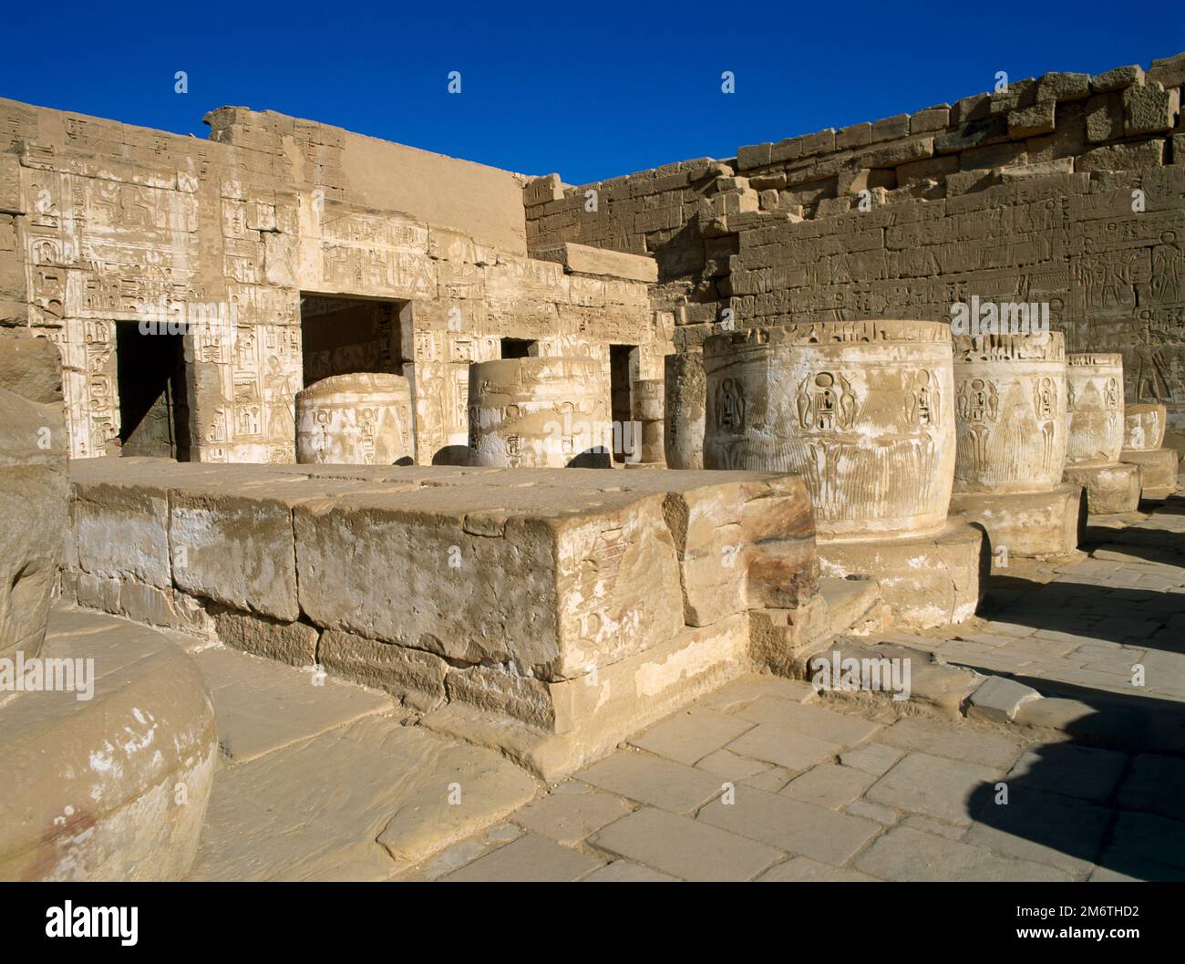 Luxor Egypt Madinat Habu Mortuary Temple, Hypostyle Hall Stockfoto