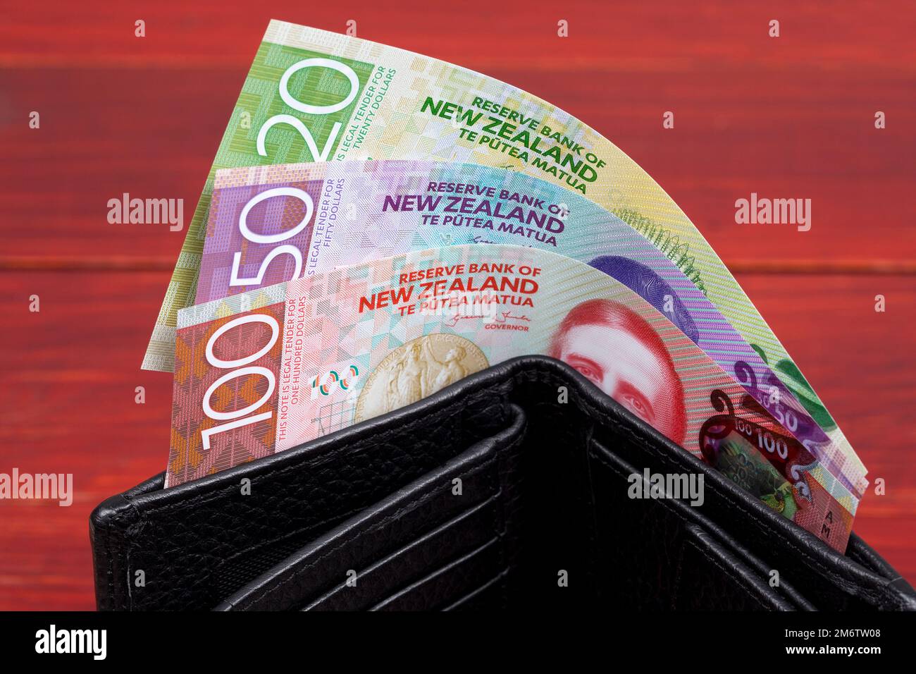 Neuseeland Geld in der schwarzen Brieftasche Stockfoto