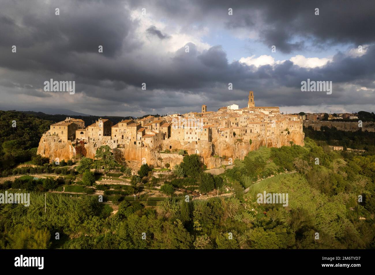 Luftaufnahme des Dorfes Pitigliano Toskana Italien Stockfoto