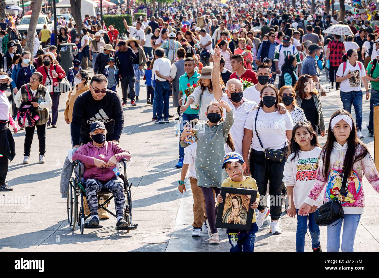 Mexiko-Stadt, Tag der Jungfrau von Guadalupe Pilgerpilger, Basilika unserer Lieben Frau von Guadalupe Basilika Santa Maria de Guadalupe Insigne Stockfoto