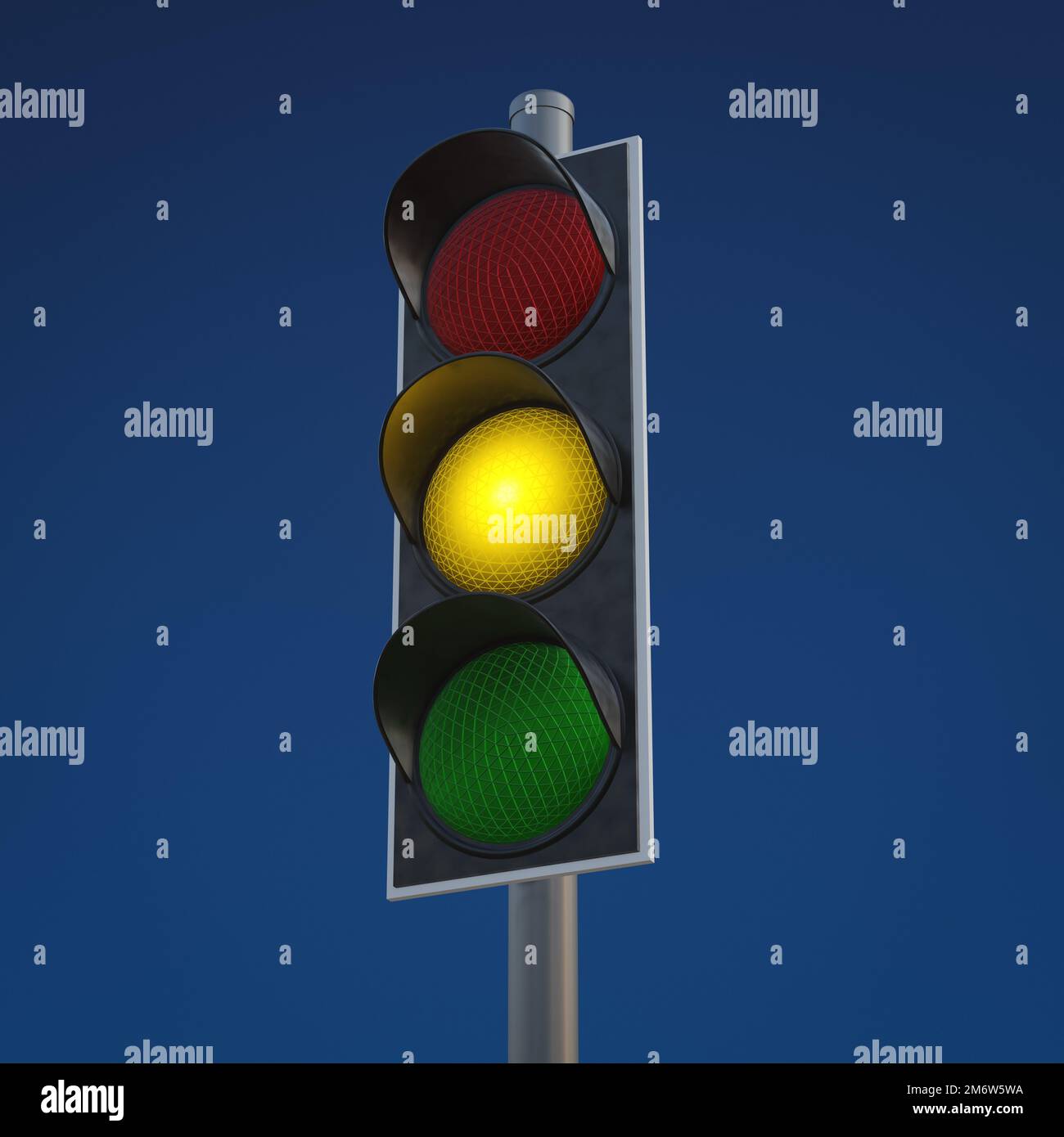 Typische Ampeln werden gelb angezeigt Stockfoto