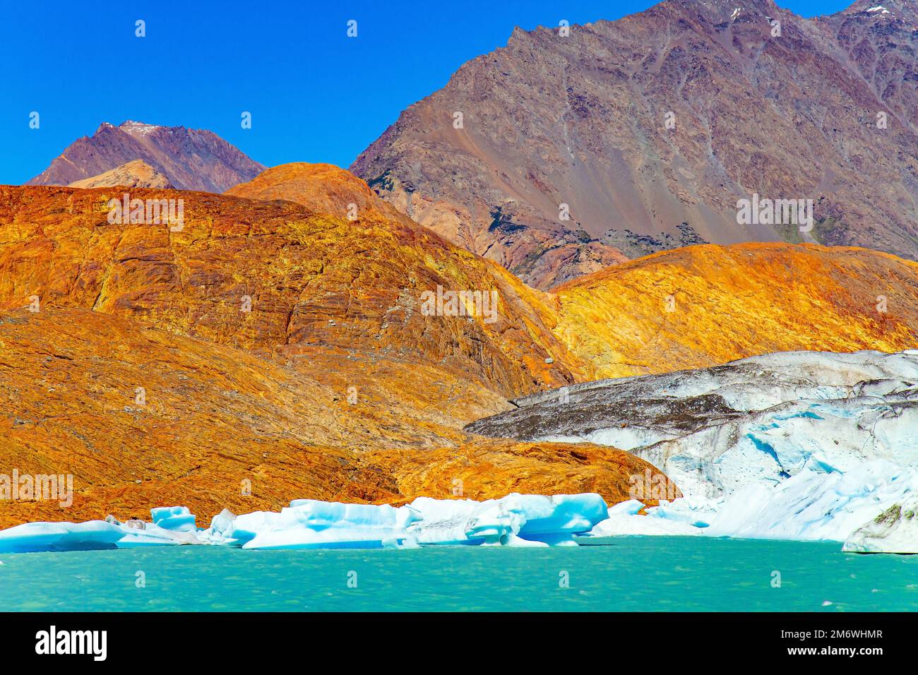 Riesiger landschaftlich schöner Gletscher Viedma Stockfoto