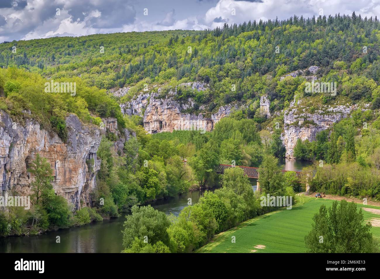 Felsufer des Flusses Lot, Frankreich Stockfoto