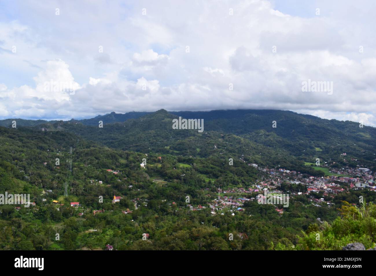 Naturlandschaft von Tana Toraja, Indonesien. Tagesfoto Stockfoto