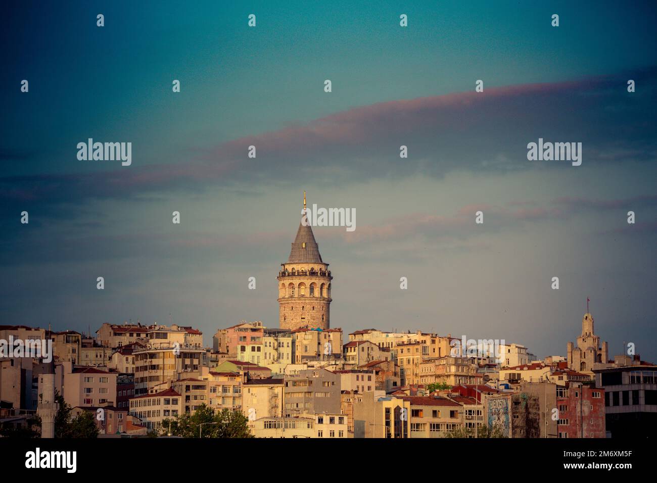 Galata-Turm aus der Antike in Istanbul Stockfoto Galata-Turm aus der Antike in Istanbul Stockfoto