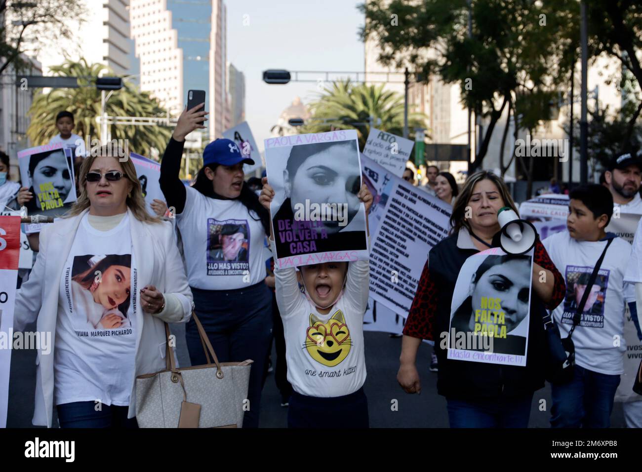 Nicht exklusiv: 5. Januar 2023, Mexiko-Stadt, Mexiko: Familie und Freunde von Irma Paola Vargas Montoya, Daniela Marquez Pichardo, Viviana Marquez Pichar Stockfoto