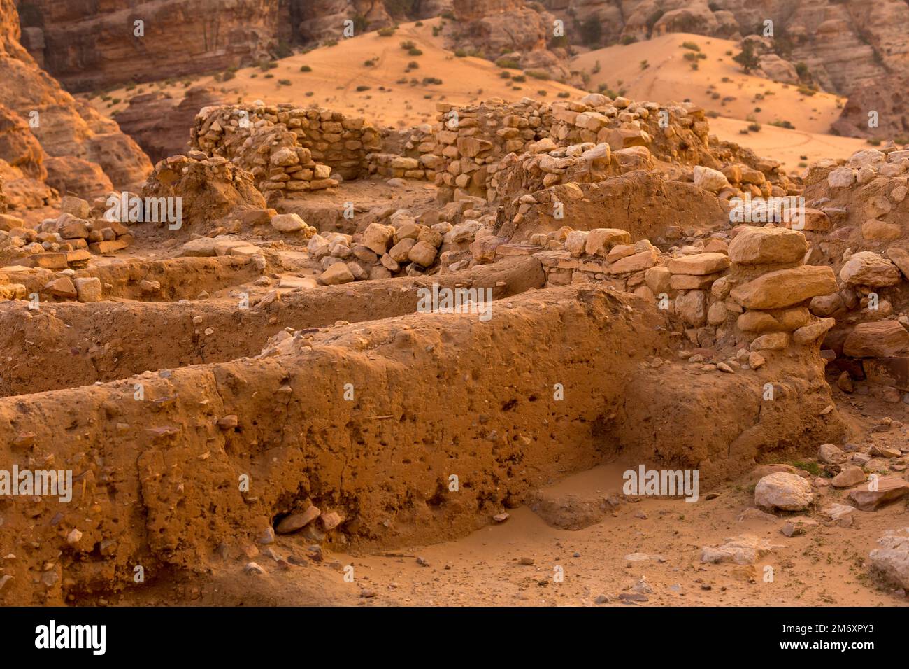 Al Beidha Ruinen einer prähistorischen Siedlung im Nahen Osten, in der Nähe von Little Petra Siq al-Barid, Jordanien Stockfoto