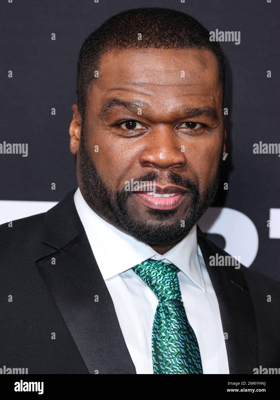 Hollywood, Usa. 05. Januar 2023. HOLLYWOOD, LOS ANGELES, KALIFORNIEN, USA - JANUAR 05: Amerikanischer Rapper, Schauspieler und Geschäftsmann 50 Cent (Curtis James Jackson III) trifft am 5. Januar 2023 auf dem IMAX-Platz des TCL Chinese Theatre in Hollywood, Los Angeles, Kalifornien, USA auf der Premiere von STARZ' „BMF“ (Black Mafia Family) Staffel 2 ein. (Foto: Xavier Collin/Image Press Agency) Kredit: Image Press Agency/Alamy Live News Stockfoto