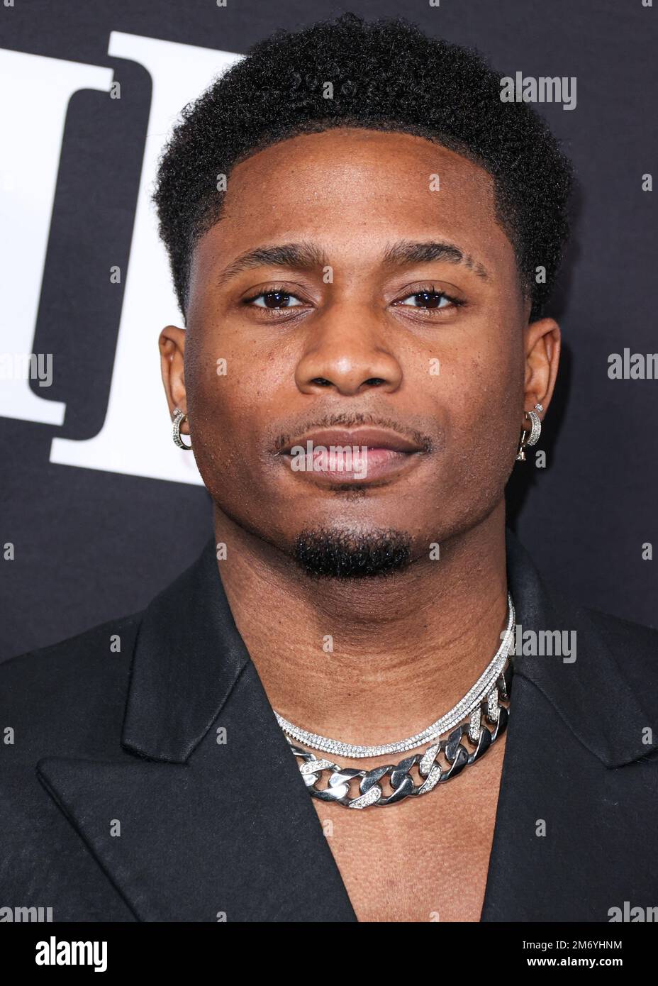 Hollywood, Usa. 05. Januar 2023. HOLLYWOOD, LOS ANGELES, KALIFORNIEN, USA - JANUAR 05: Der haitianisch-amerikanische Schauspieler Da'Vinchi (Juste) trifft am 5. Januar 2023 auf dem IMAX-Kino des TCL Chinese Theatre in Hollywood, Los Angeles, Kalifornien, USA auf der Premiere von STARZ, Staffel 2 (Black Mafia Family) in Los Angeles ein. (Foto: Xavier Collin/Image Press Agency) Kredit: Image Press Agency/Alamy Live News Stockfoto