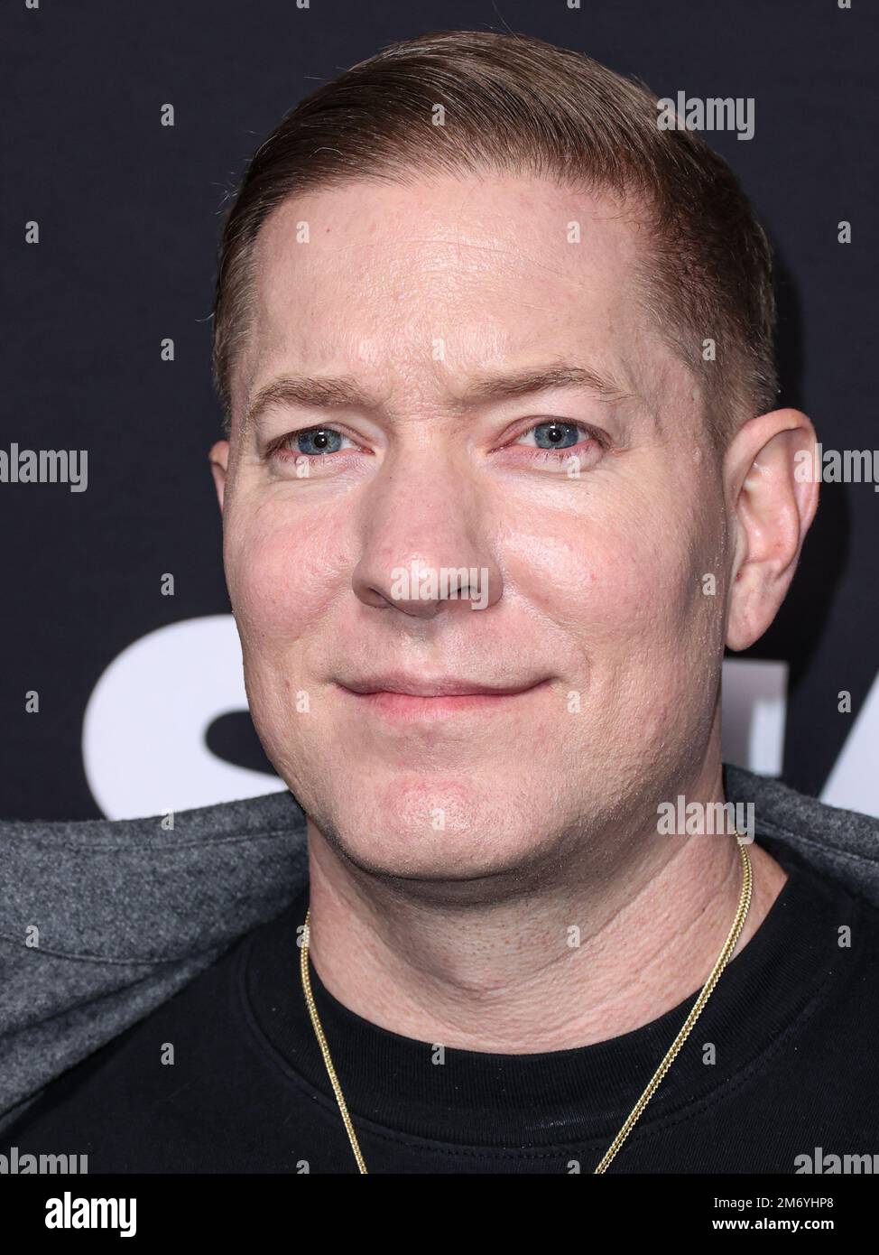 Hollywood, Usa. 05. Januar 2023. HOLLYWOOD, LOS ANGELES, KALIFORNIEN, USA - JANUAR 05: Der amerikanische Schauspieler Joseph Sikora trifft am 5. Januar 2023 auf dem IMAX-Kino des TCL Chinese Theatre in Hollywood, Los Angeles, Kalifornien, USA auf der Premiere der STARZ-Saison 2 (Black Mafia Family) in Los Angeles ein. (Foto: Xavier Collin/Image Press Agency) Kredit: Image Press Agency/Alamy Live News Stockfoto