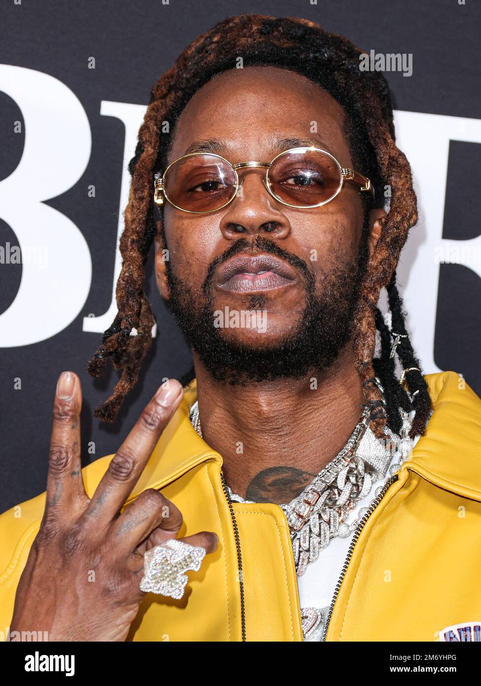 Hollywood, Usa. 05. Januar 2023. HOLLYWOOD, LOS ANGELES, KALIFORNIEN, USA - JANUAR 05: Der amerikanische Rapper 2 Chainz (Tauheed K. Epps) trifft am 5. Januar 2023 auf der Los Angeles Premiere der STARZ' 'BMF' (Black Mafia Family) Staffel 2 ein, die am. Januar im TCL Chinese Theatre IMAX in Hollywood, Los Angeles, Kalifornien, USA stattfindet. (Foto: Xavier Collin/Image Press Agency) Kredit: Image Press Agency/Alamy Live News Stockfoto