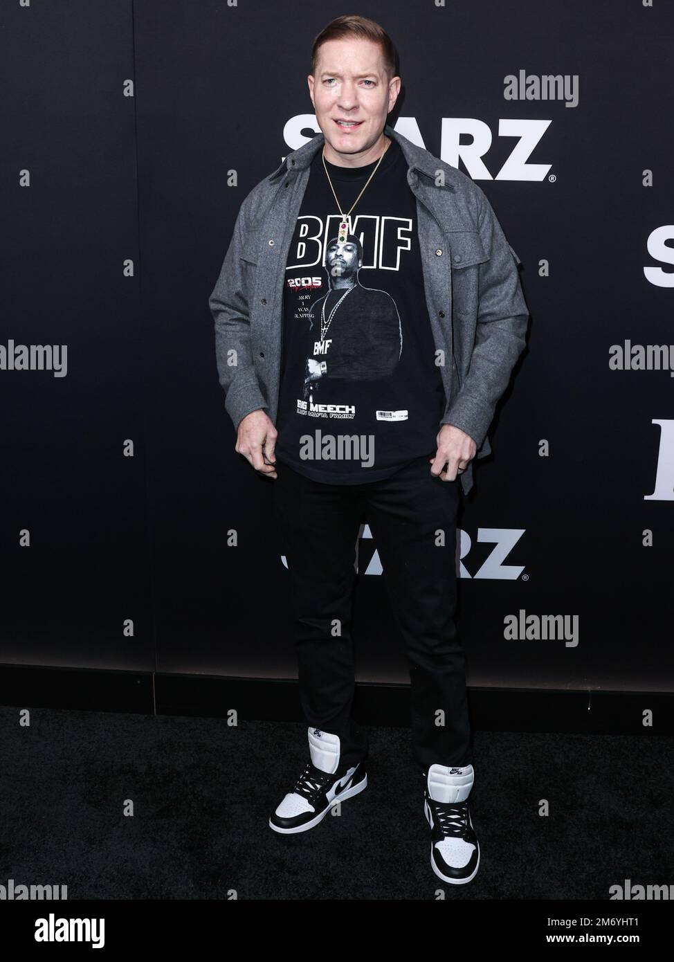 Hollywood, Usa. 05. Januar 2023. HOLLYWOOD, LOS ANGELES, KALIFORNIEN, USA - JANUAR 05: Der amerikanische Schauspieler Joseph Sikora trifft am 5. Januar 2023 auf dem IMAX-Kino des TCL Chinese Theatre in Hollywood, Los Angeles, Kalifornien, USA auf der Premiere der STARZ-Saison 2 (Black Mafia Family) in Los Angeles ein. (Foto: Xavier Collin/Image Press Agency) Kredit: Image Press Agency/Alamy Live News Stockfoto