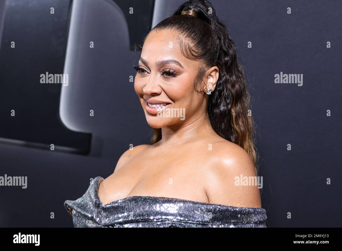 Hollywood, Usa. 05. Januar 2023. HOLLYWOOD, LOS ANGELES, KALIFORNIEN, USA - JANUAR 05: Die amerikanische Fernsehfigur und Schauspielerin La La Anthony (Alani Nicole Anthony) trifft am 5. Januar 2023 im TCL Chinese Theatre IMAX in Hollywood, Los Angeles, Kalifornien, USA auf der Premiere der STARZ' „BMF“ (Black Mafia Family) Staffel 2 in Los Angeles ein. (Foto: Xavier Collin/Image Press Agency) Kredit: Image Press Agency/Alamy Live News Stockfoto
