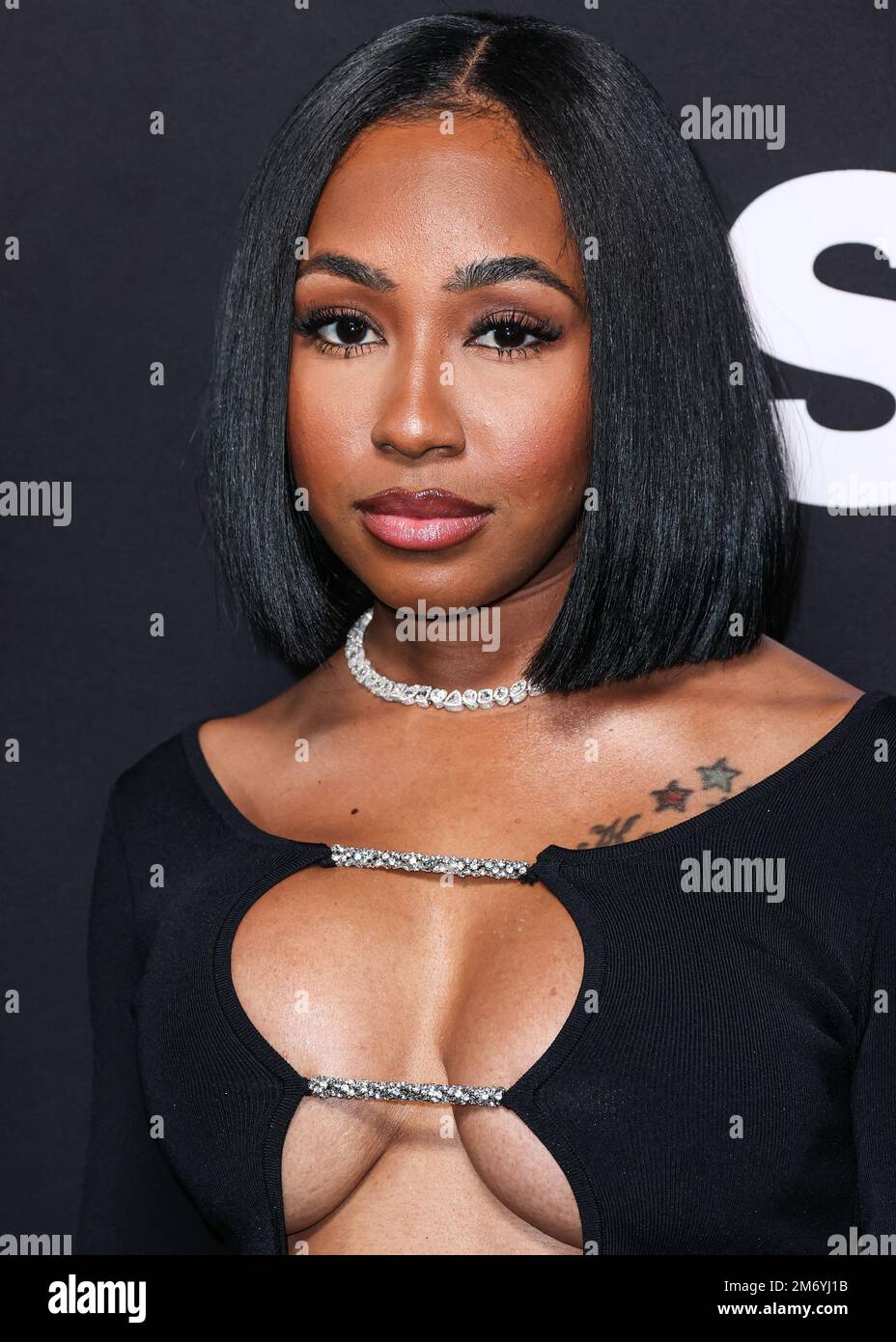 Hollywood, Usa. 05. Januar 2023. HOLLYWOOD, LOS ANGELES, KALIFORNIEN, USA - JANUAR 05: Der amerikanische Rapper Yung Miami (Caresha Romeka Brownlee) trifft am 5. Januar 2023 in Hollywood, Los Angeles, Kalifornien, USA auf der Premiere der STARZ-Saison 2 (Black Mafia Family) ein, die am. Januar im TCL Chinese Theatre IMAX stattfindet. (Foto: Xavier Collin/Image Press Agency) Kredit: Image Press Agency/Alamy Live News Stockfoto