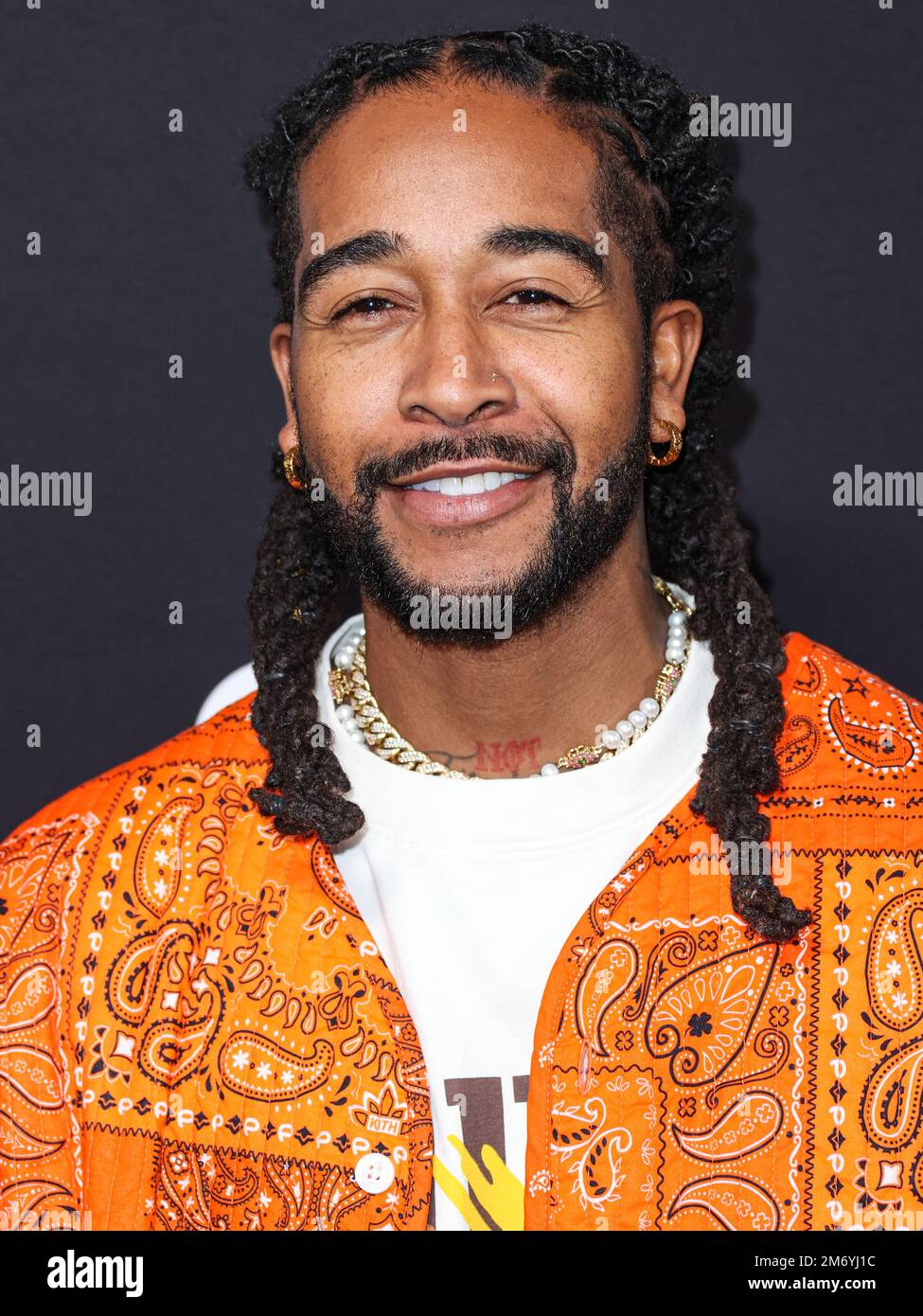 Hollywood, Usa. 05. Januar 2023. HOLLYWOOD, LOS ANGELES, KALIFORNIEN, USA - JANUAR 05: Der amerikanische R&B-Sänger, Songwriter, Schauspieler und Tänzer Omari Ishmael Grandberry trifft am 5. Januar 2023 in Hollywood, Los Angeles, Kalifornien, USA auf der Premiere von STARZ' „BMF“ (Black Mafia Family) Staffel 2 im TCL Chinese Theatre IMAX ein. (Foto: Xavier Collin/Image Press Agency) Kredit: Image Press Agency/Alamy Live News Stockfoto