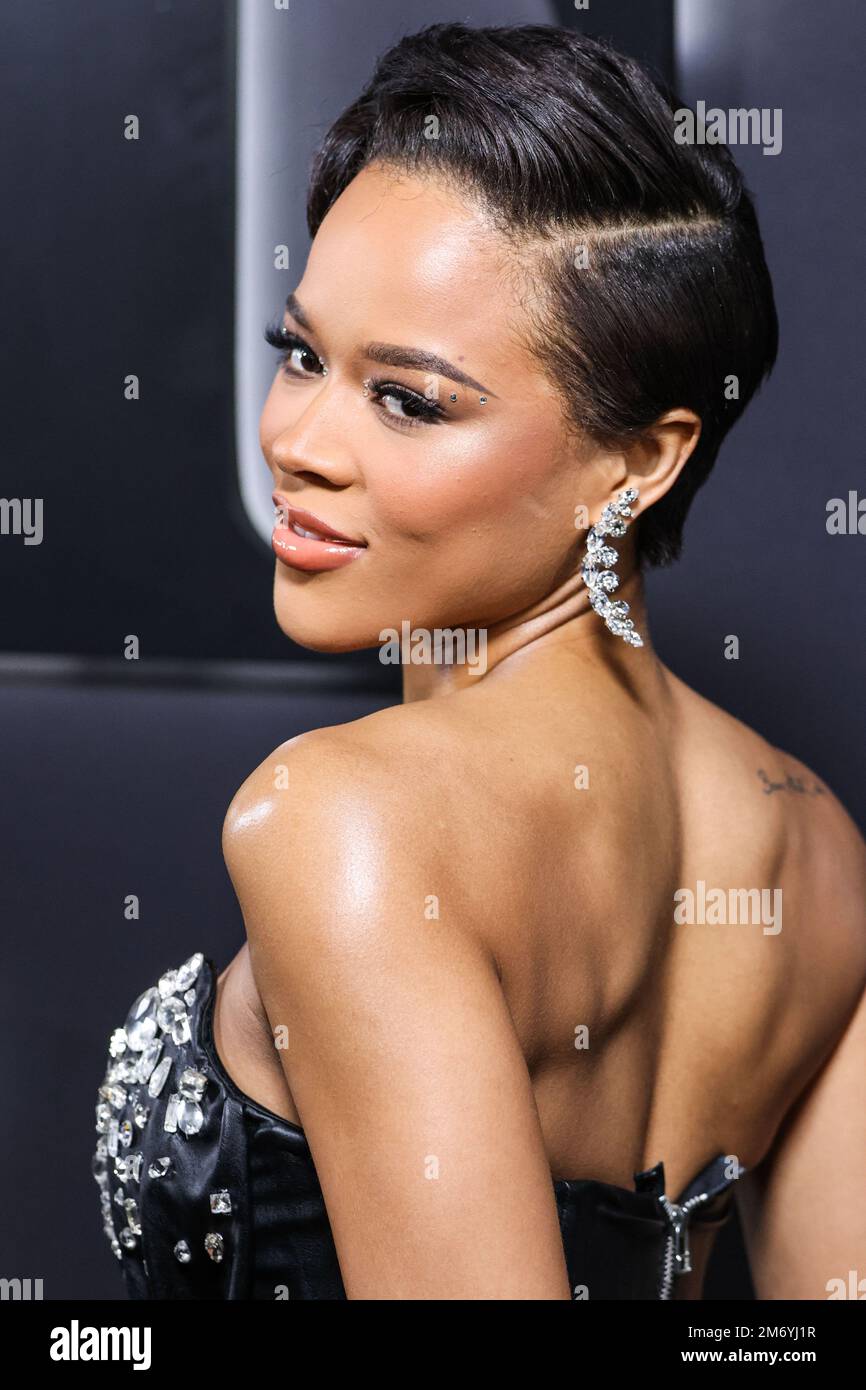 Hollywood, Usa. 05. Januar 2023. HOLLYWOOD, LOS ANGELES, KALIFORNIEN, USA - JANUAR 05: Amerikanische Schauspielerin, Model und Sängerin Serayah McNeill trifft am 5. Januar 2023 auf der Los Angeles Premiere von STARZ' 'BMF' (Black Mafia Family) Staffel 2 im TCL Chinese Theatre IMAX in Hollywood, Los Angeles, Kalifornien, USA ein. (Foto: Xavier Collin/Image Press Agency) Kredit: Image Press Agency/Alamy Live News Stockfoto