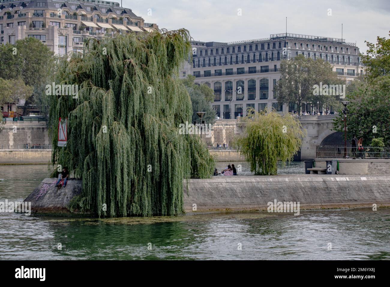 Straßenfotografie rund um die seine in Paris. Stockfoto