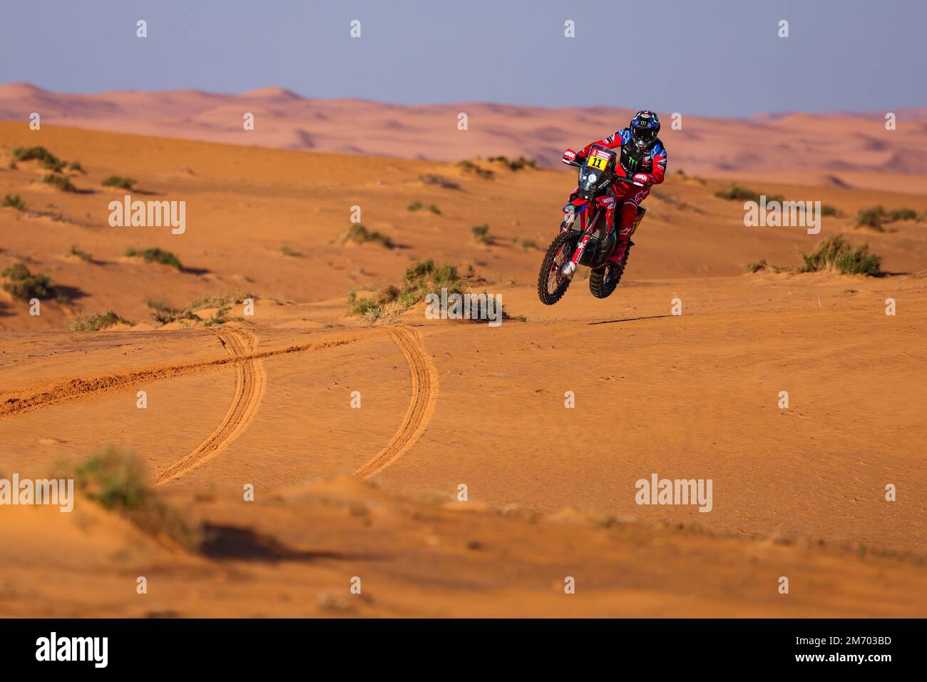 Hail, Saudi-Arabien – 06/01/2022, 11 CORNEJO FLORIMO José Ignacio (chl), Monster Energy Honda Team, Honda, Moto, FIM W2RC, Motul, Aktion während der Phase 6 der Dakar 2023 zwischen Hail und Al Duwadimi am 6. Januar 2023 in Hail, Saudi-Arabien - Photo Florent Gooden / DPPI Stockfoto