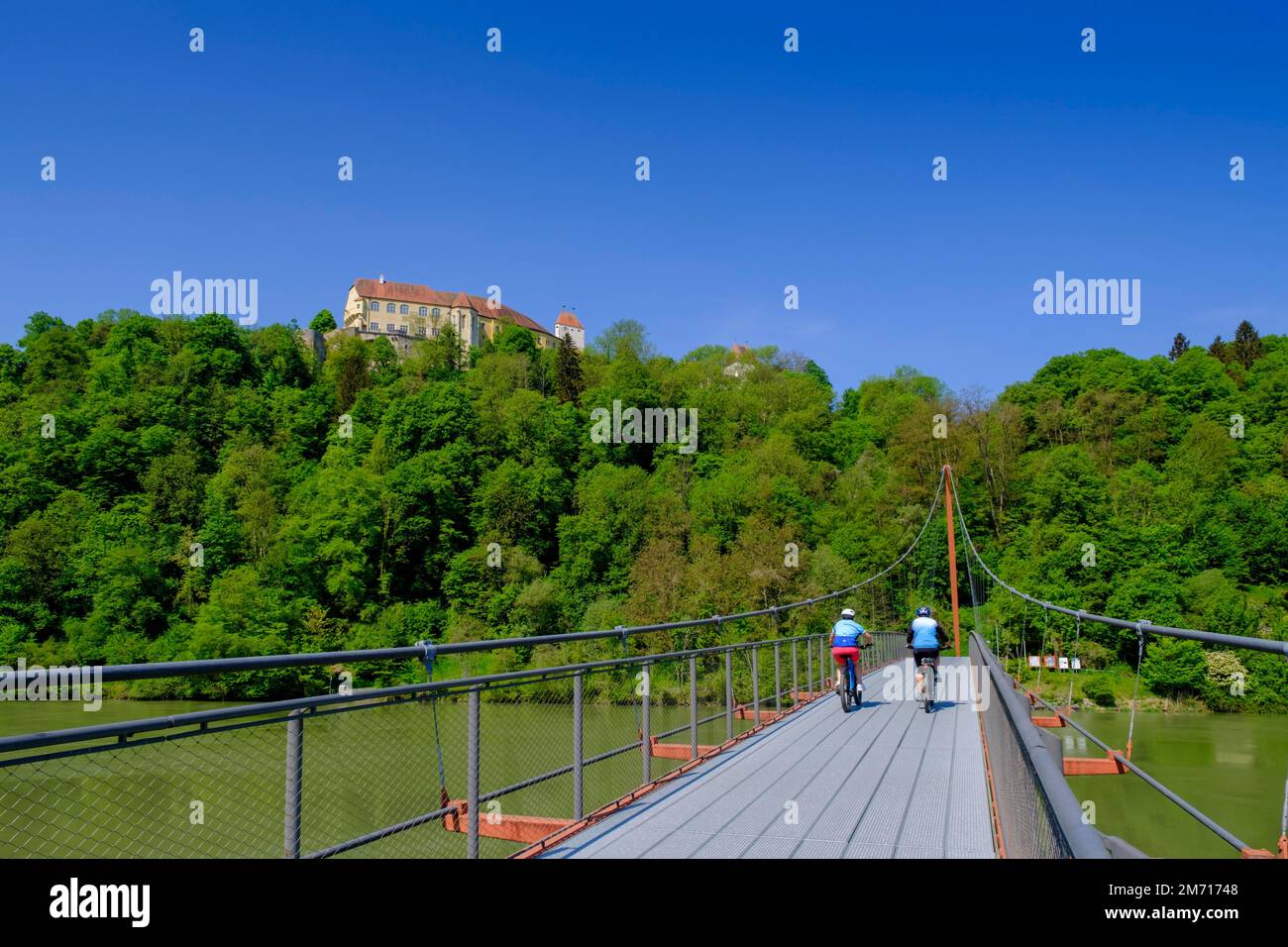 Wernstein am Inn mit Schloss Neuburg und Mariensteg, Innviertel, Oberösterreich, Österreich Stockfoto