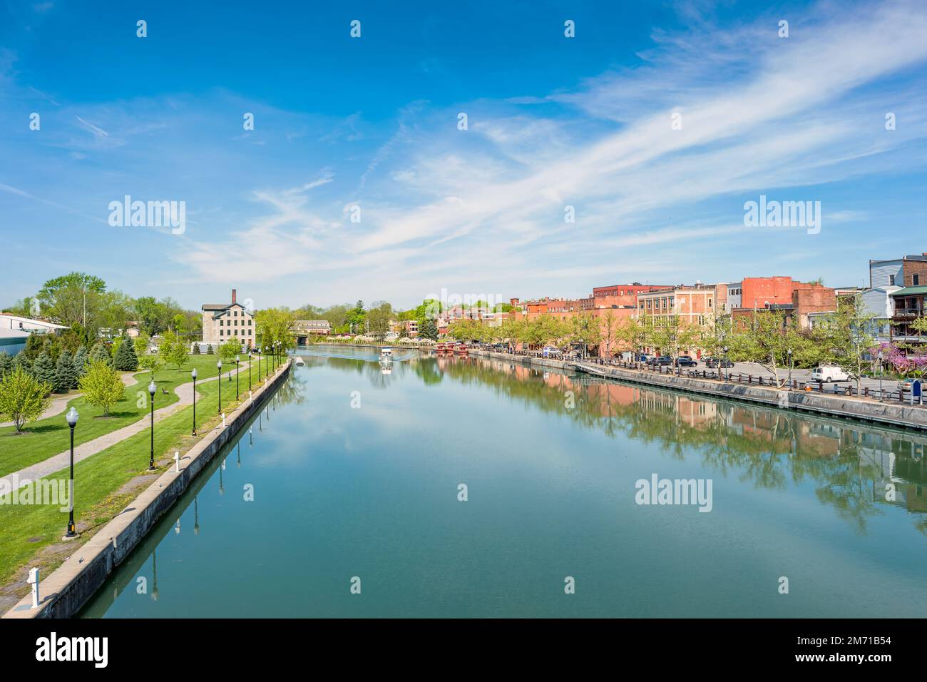 Cayuga–Seneca Canal im Zentrum von Seneca Falls, Finger Lakes Region, New York State USA. Stockfoto