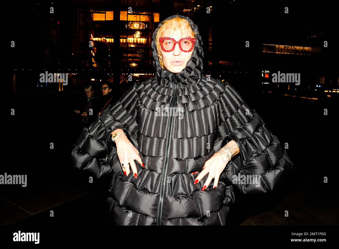 LGBTQIA+-Aktivist, Influencer und Model Elton Ilirjani an der Met OPERA für La Traviata, 5. Januar 2023 Stockfoto