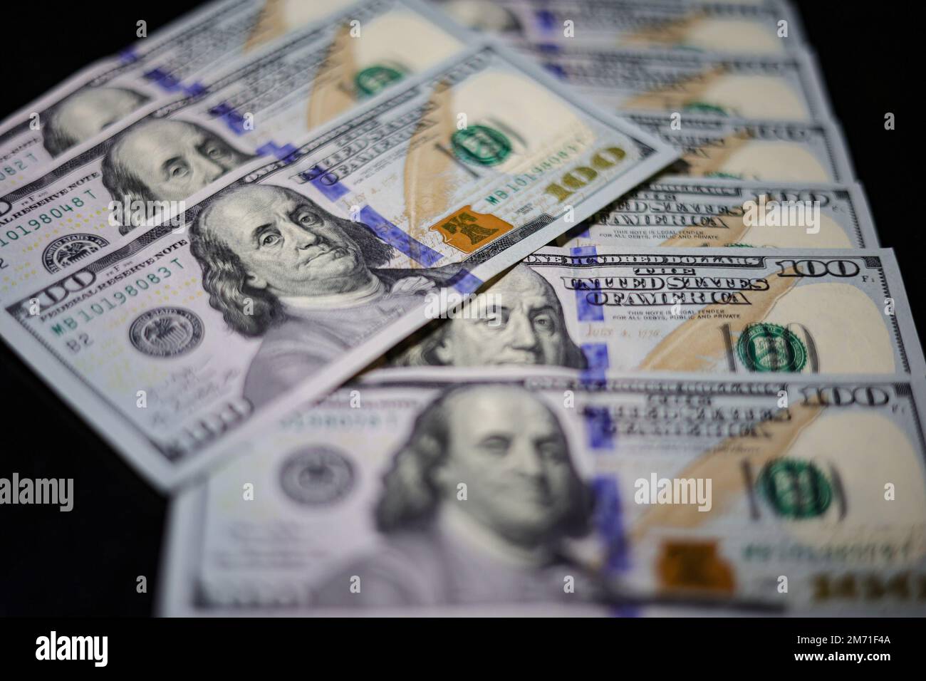 Belo Horizonte, Brasilien. 06. Januar 2023. MG - Belo Horizonte - 01/06/2023 - TAGESLEBEN, DOLLAR - Dollarscheine werden diesen Freitag fotografiert (6). Der aktuelle Wechselkurs zeigt eine Aufwertung der amerikanischen Währung gegenüber der brasilianischen Real. Foto: Gilson Junio/AGIF/Sipa USA Kredit: SIPA USA/Alamy Live News Stockfoto