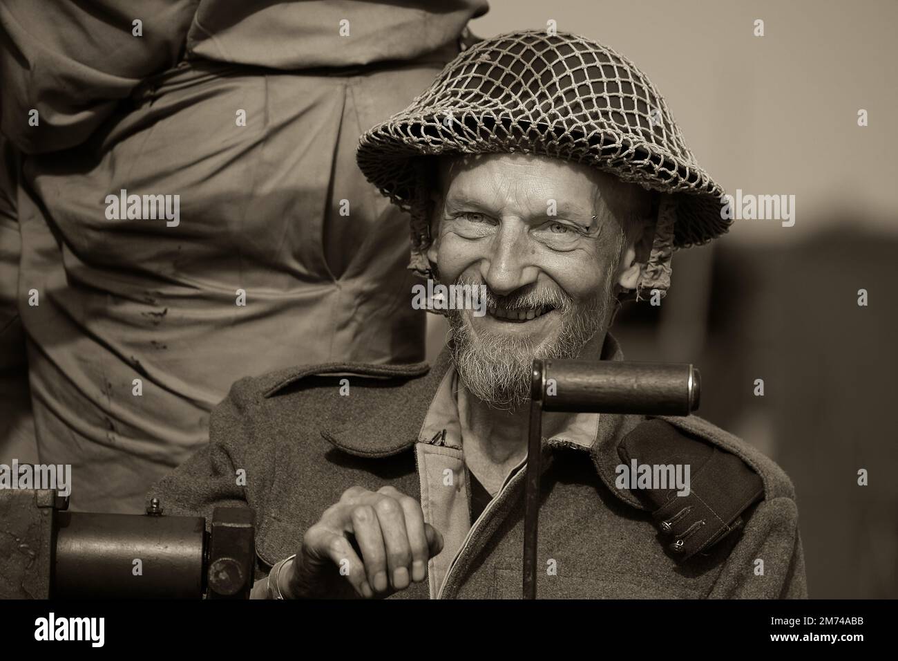 Schauspieler auf einer Militärshow, die Soldat der Weltkriege darstellt. Stockfoto