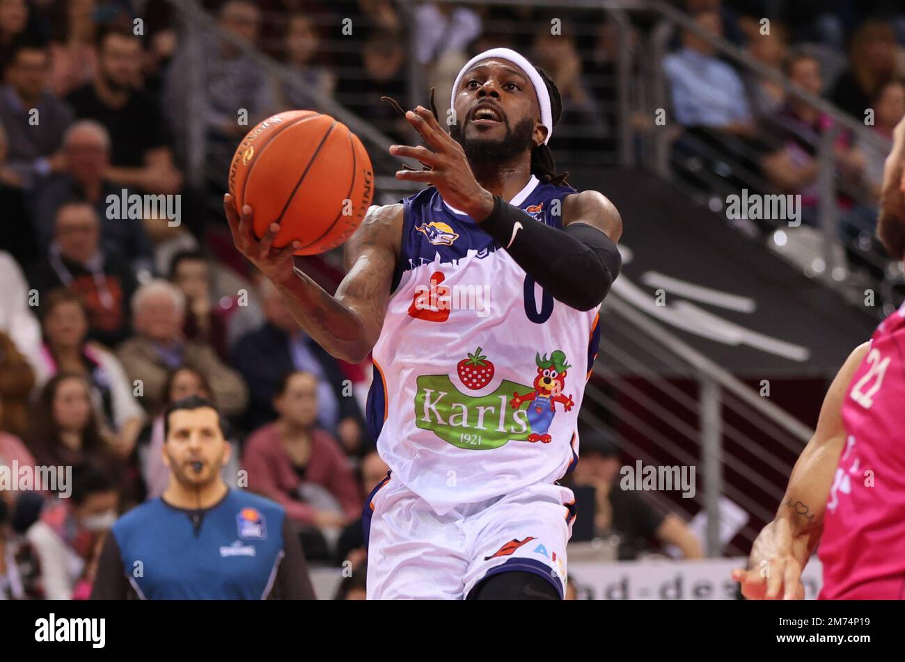 Bonn, Deutschland. 06. Januar 2023. Telekom Dome, Basketball Bundesliga, Matchday 14, Telekom Baskets Bonn vs Rostock Seawolves, JeQuan Lewis (Rostock) Kredit: Juergen Schwarz/Alamy Live News Stockfoto