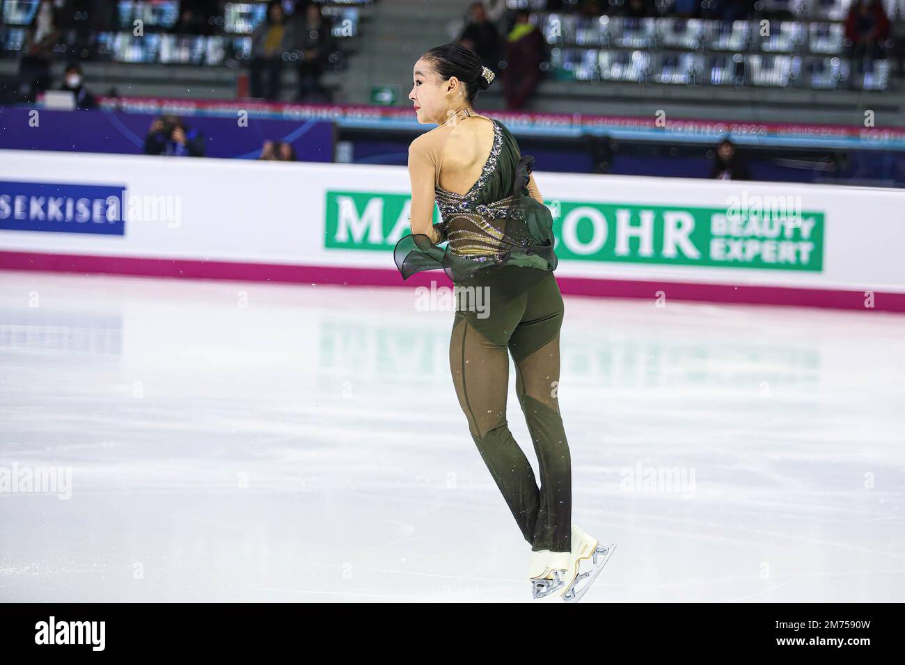 Chaeyeon Kim (KOR) tritt am 1. Tag des Junior Women Short Program des ISU Grand Prix of Figure Skating Final Turin 2022 in Torino Palavela auf. Stockfoto