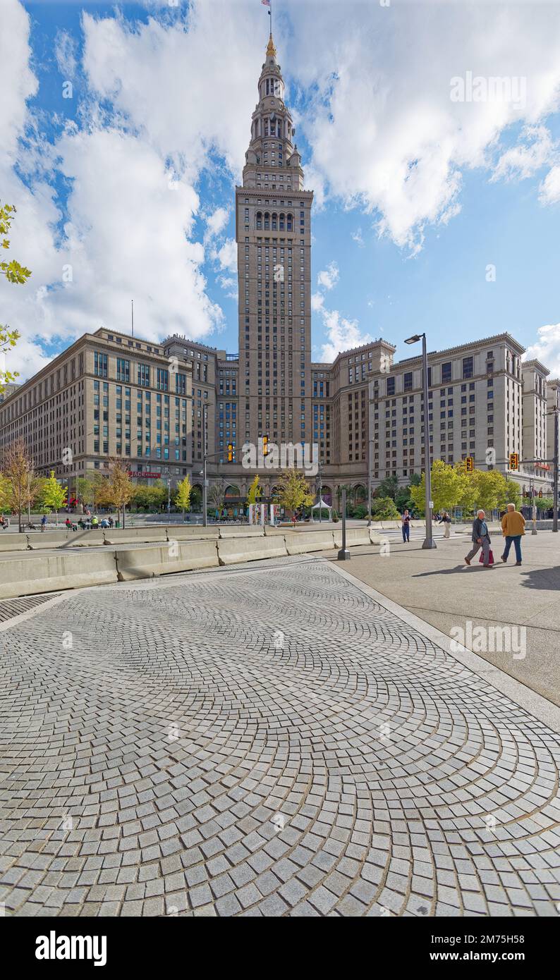 Tower City Center, ein Wahrzeichen von Cleveland, mit Büros, Hotel, Casino, Einkaufszentrum und Verkehrsknotenpunkt. Das 15 Hektar große Wahrzeichen wurde zwischen 1923 und 1962 erbaut. Stockfoto