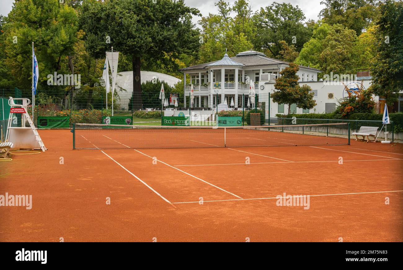 Tennisplatz im Park Bad Homburg, Hessen Stockfoto