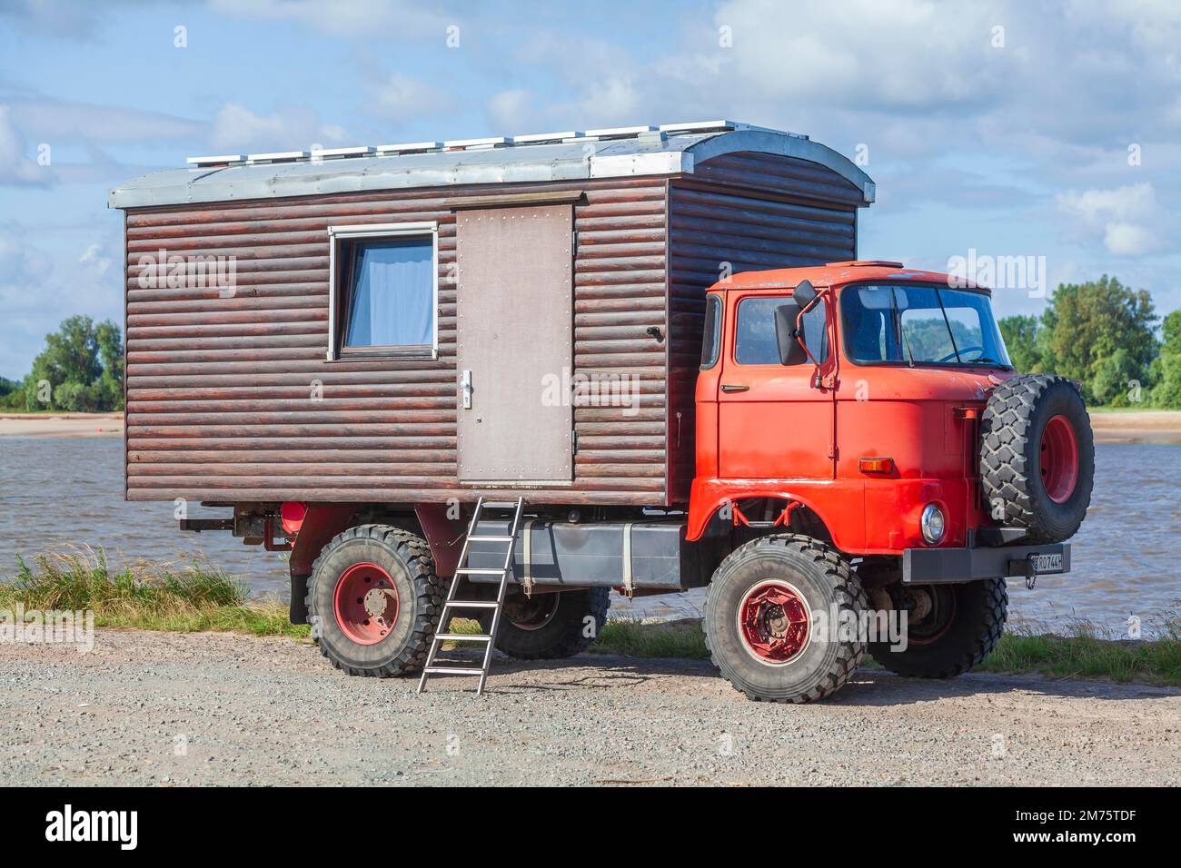 IFA W50 Lkw umgebaut als Wohnmobil, Oldtimer, DDR, Deutschland Stockfotografie Alamy