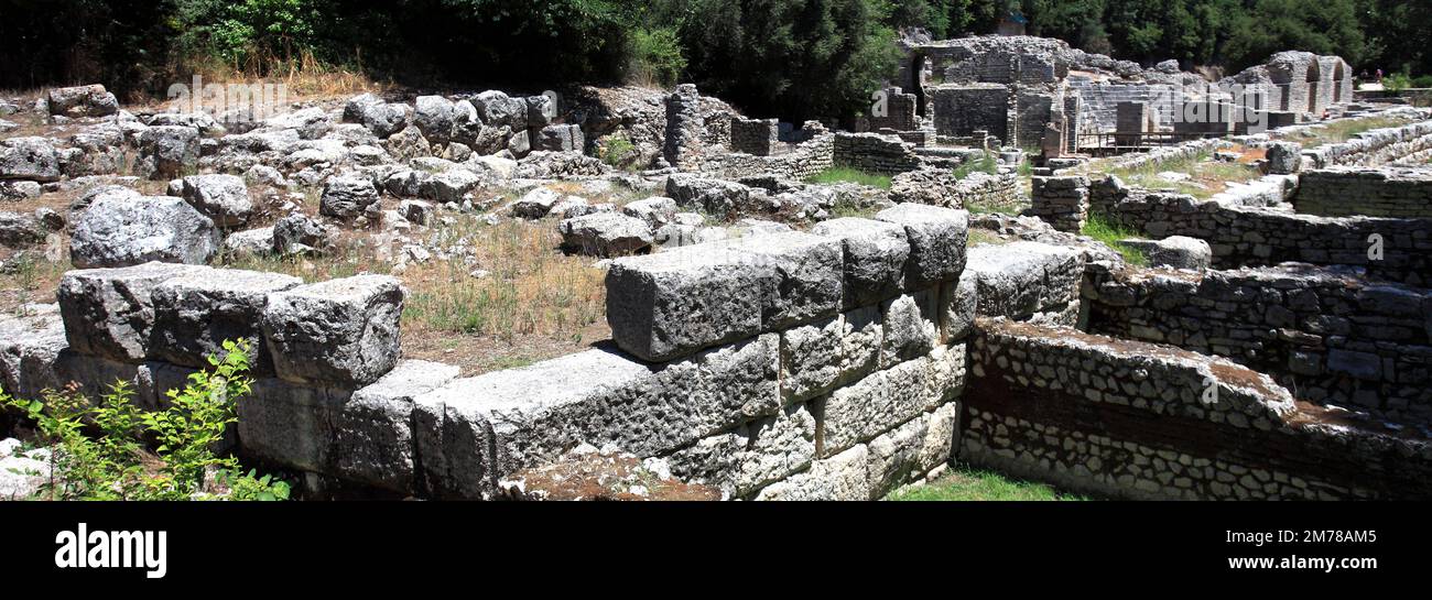 Ruinen der Gegend der Heiligen Ursprünge, antikes Butrint, UNESCO-Weltkulturerbe, Butrint-Nationalpark, Saranda-Viertel, Südalbanien, Europa Stockfoto