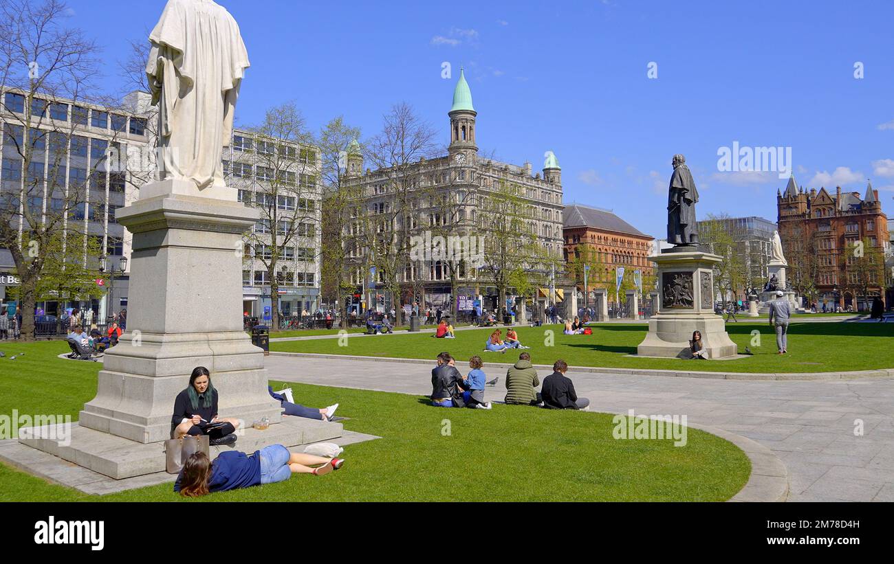 The Greens im Rathaus Belfast - BELFAST, Großbritannien - 25. APRIL 2022 Stockfoto