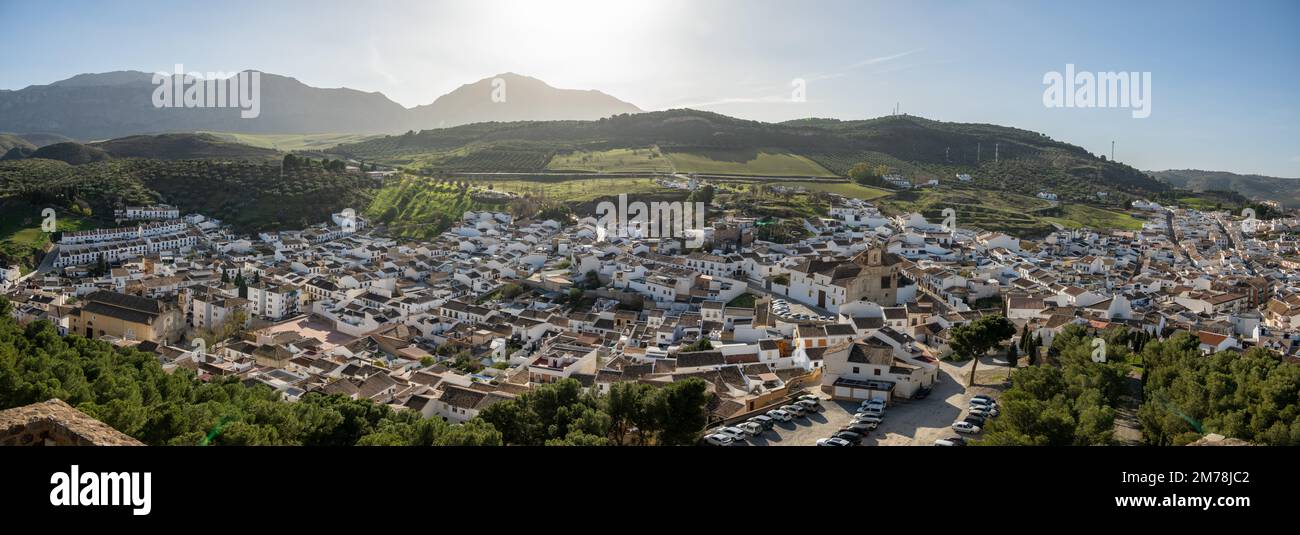 Panoramablick auf die spanische Stadt Antequera Stockfoto